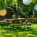 Hotell Hollerhoefe - Zu Gast Im Dorf Betriebsgesellschaft Mbh 3*
