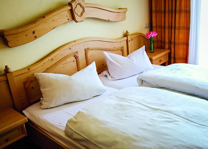 Hotel Hollerhoefe - Zu Gast Im Dorf Kemnath