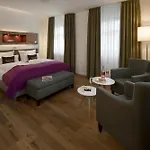 Hotel Hollerhoefe - Zu Gast Im Dorf Betriebsgesellschaft Mbh Kemnath