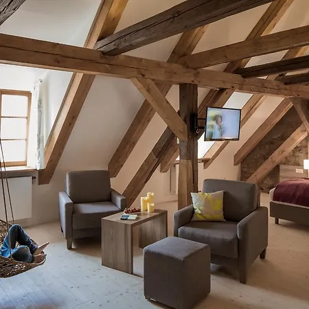 Hollerhöfe - Zu Gast Im Dorf Hotel