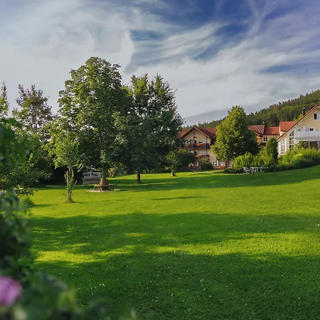 Hollerhoefe - Zu Gast Im Dorf Betriebsgesellschaft Mbh Hotel Kemnath
